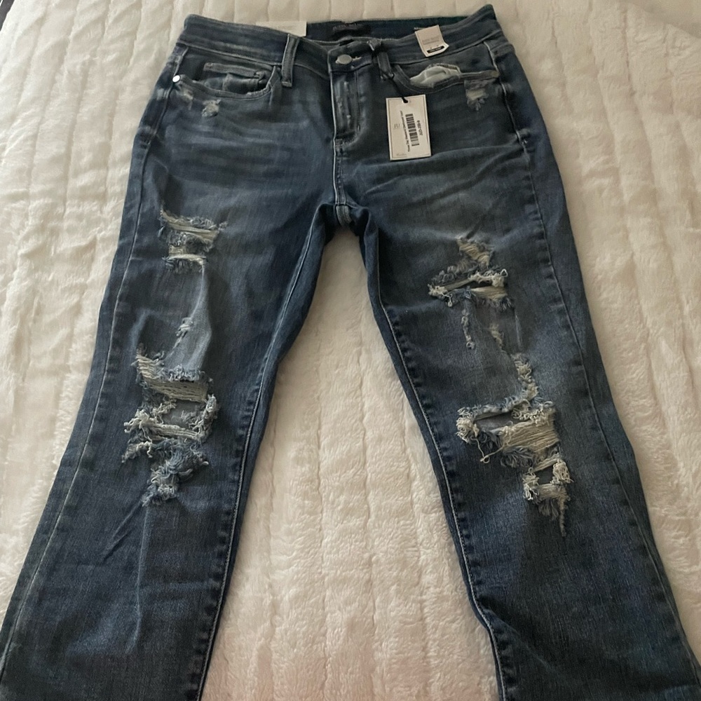 **JUDY BLUE CAPRIS**